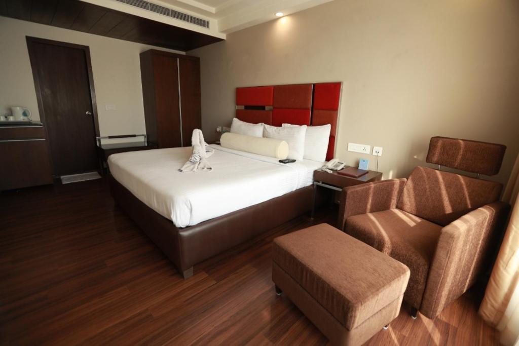 Hotel-S-Park Khammam Exteriör bild